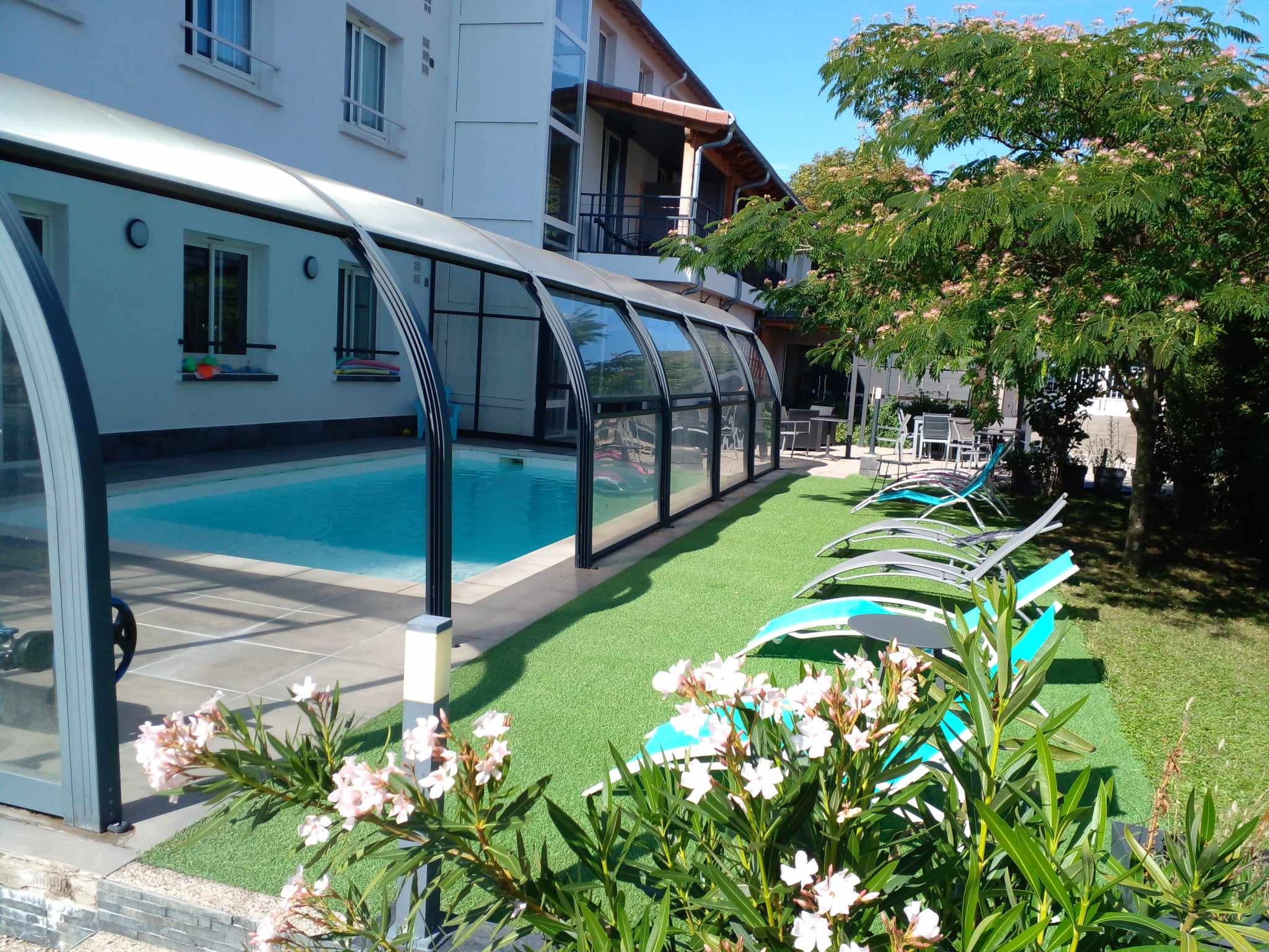 Piscine couverte et chauffée