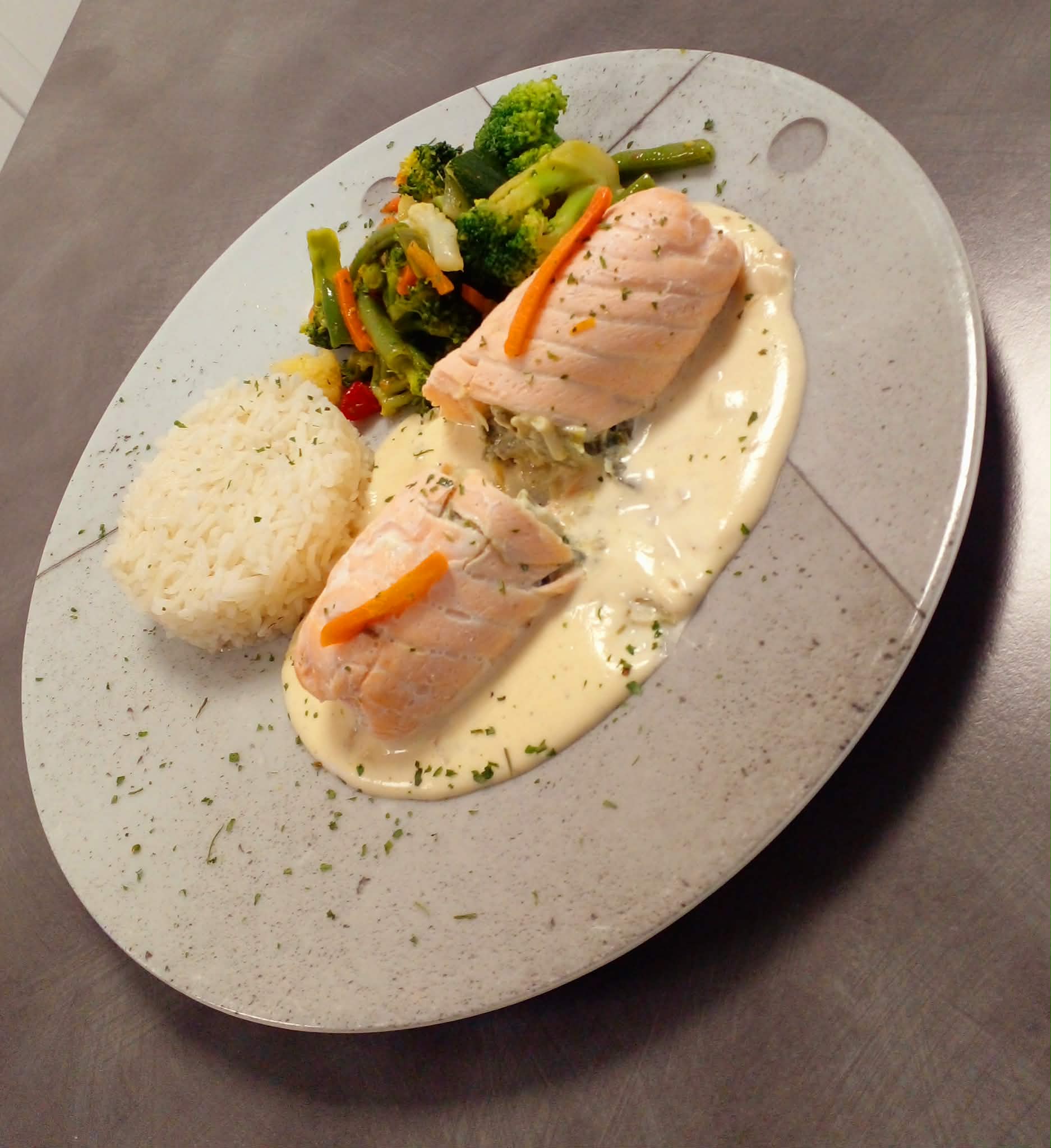 Ballotine de saumon farçie